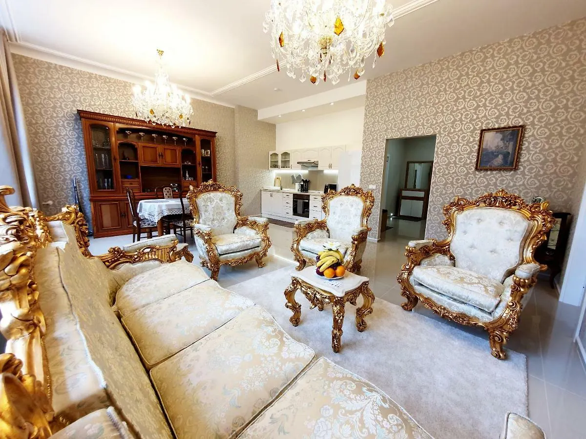 Madonna Apartments Карловы Вары