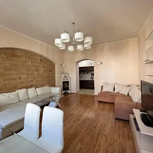 Dr. Becher Lux 60 M2 Apartment